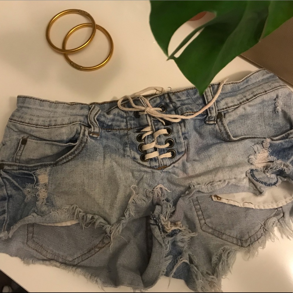 Billabong Lace up shorts